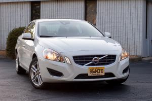 Volvo S60 T5 AWD 2012 года
